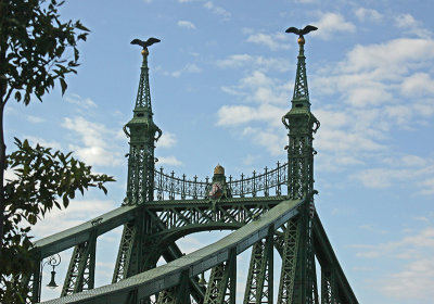 CHAIN BRIDGE