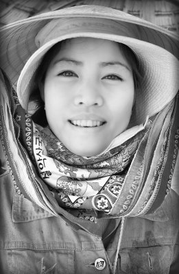 Lady from Hoi An Vietnam.jpg