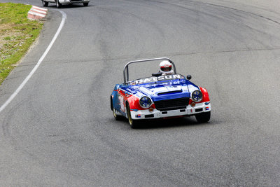 A Datsun Fairlady (I think) heading into turn 6.