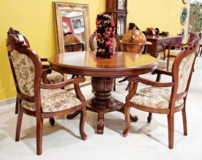 Selling Your Vintage Furniture At Public Auction