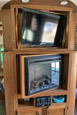 tv fireplace swivel.jpg