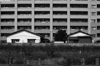 Traces of Postwar Japan