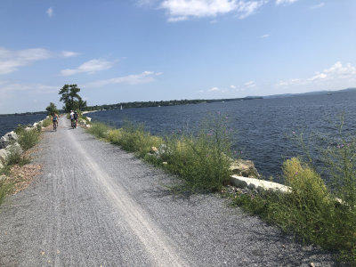  travers les les du Lac Champlain au Vermont