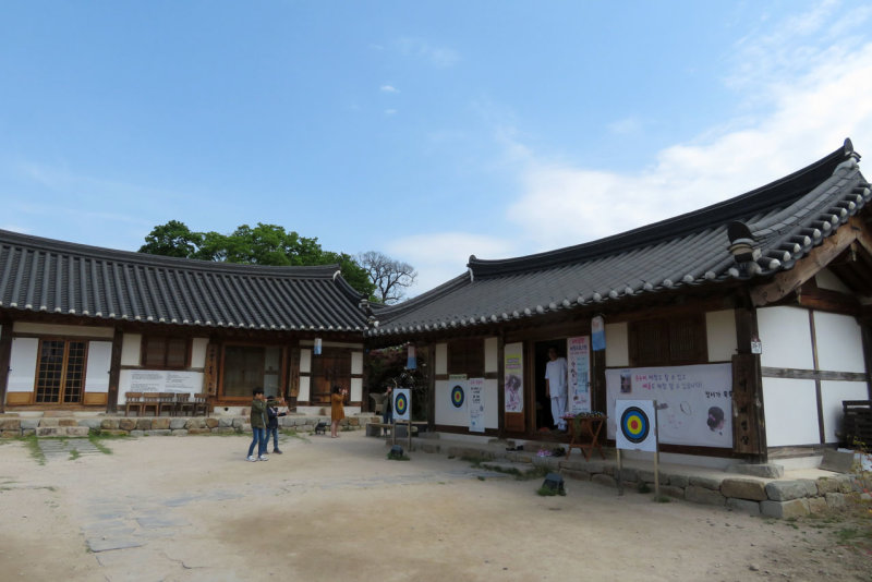 Gyochon Hanok Village