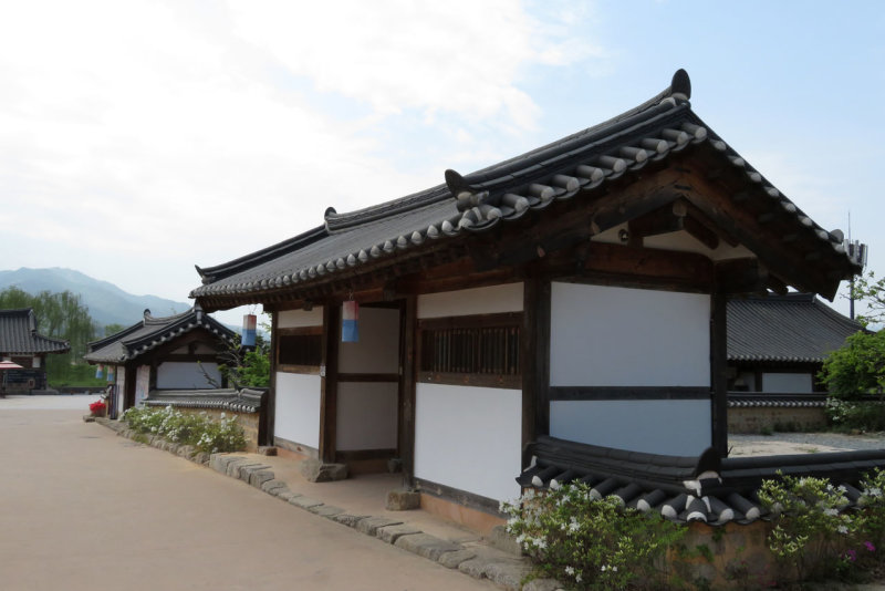 Gyochon Hanok Village