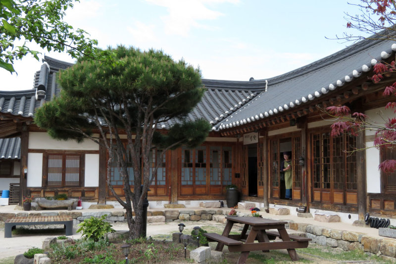 Gyochon Hanok Village