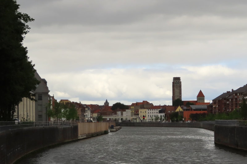 along the river Schelde