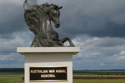 Pozires - Australien Animal Memorial