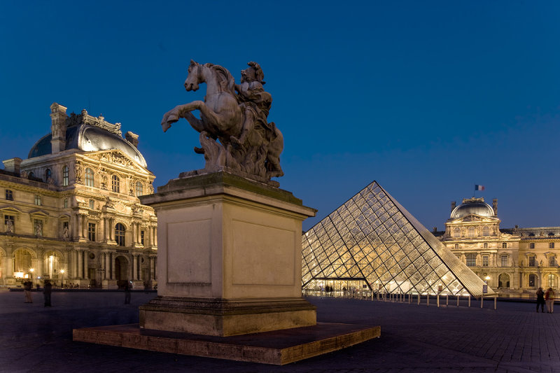Louvre Museum 2