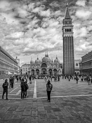 20191004_0632_bw copy.jpg