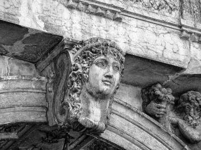 20191004_0678_bw copy.jpg