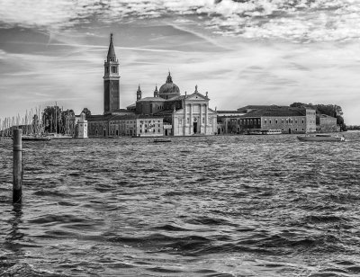 20191004_0897_bw copy.jpg