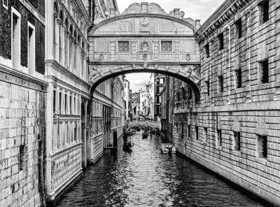 20191004_1031_bw copy.jpg