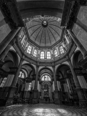 20191005_9060_bw copy.jpg