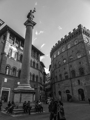 20191007_5301_bw copy.jpg