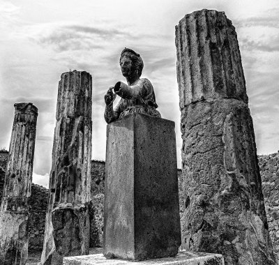 20210625_6259_bw copy.jpg
