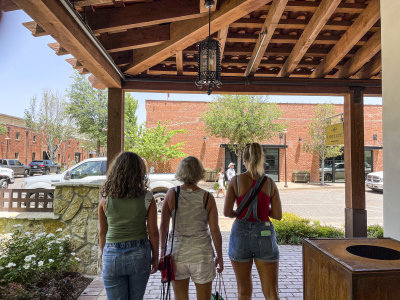 Lexi, Dana, and Jeanna - Drover Hotel, Mule Alley
