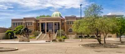 Chavez County Courthouse in Roswell and statue of Patrick Garrett