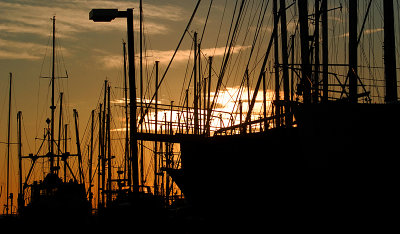 La marina  quai au lever du jour