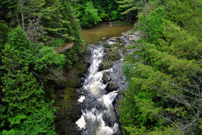 Rivire Pozer, Parc des sept chutes