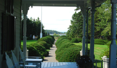 sous la galerie, Jardins de Mtis 