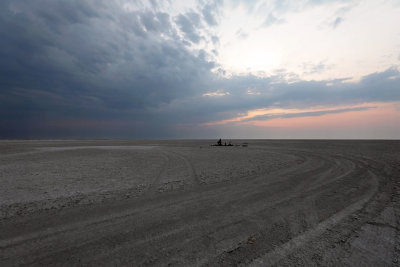 MAKGADIKGADI PANS