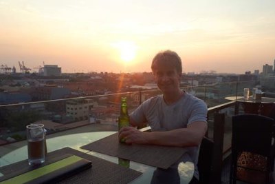 2019048652 Paul Skybar Manila.jpg