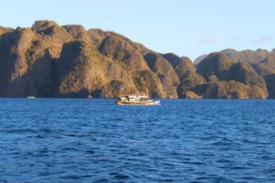 2019049520 Coron Island Boat.jpg
