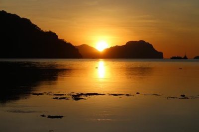 2019049573 Sunset El Nido.jpg