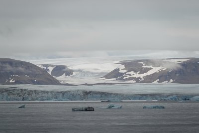 glacier Negribreen III.jpeg