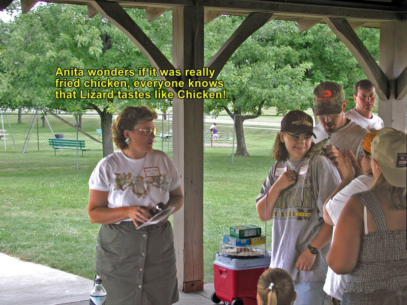 Anita (Miller) Senasac & Crystal Howe with her Lizard