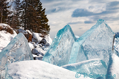 Image 370 - Lake Superior Ice