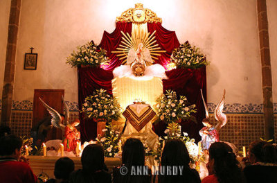 Altar for El Jueves Santo