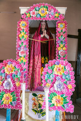 Anda with the Virgin in Ocumicho