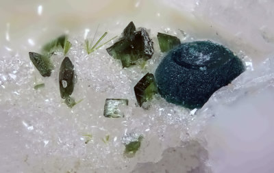 Olivenite 