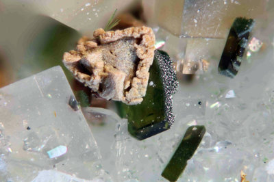 Olivenite and Chalcopyrite