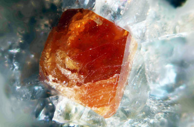 Stolzite