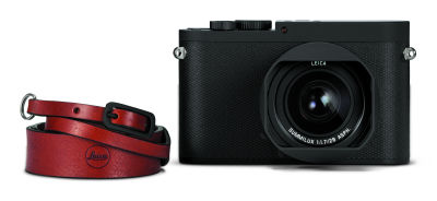 Leica+Q-P_carrying+strap_front.jpg