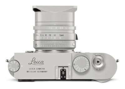 Leica_M10-P_Ghost_Edition_for_HODINKEE_Summilux_35_TOP_CMYK.jpg