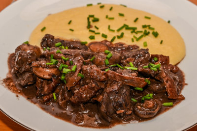 Chicken and Mushrooms in Red Wine Sauce with Polenta