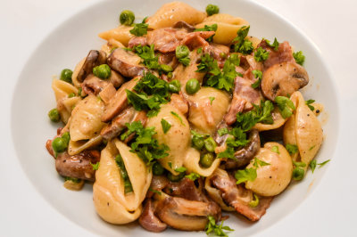 Pasta Shells with Pancetta, Mushrooms and Peas
