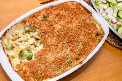 Macaroni Cheese with Chicken and Broccoli