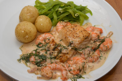 Halibut with Prawns and Dill Cream Sauce