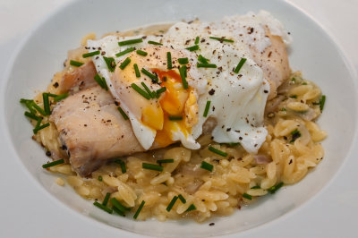 Smoked Haddock with Poached Egg and Cheesy Orzo