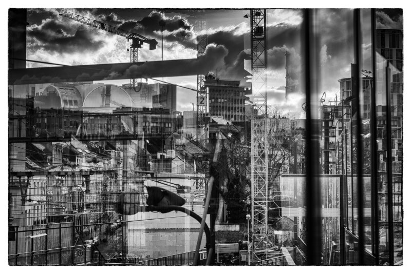 A reflective view on the European Parliament building complex