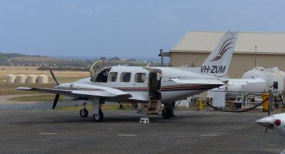 VH-ZUM, Goolwa Airport