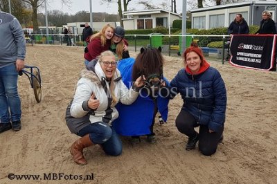 Minikoers 1. Shanti Zonneberg met Rebbel3.jpg