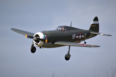 Chris Tynan's P-47 landing, 0T8A5872.JPG