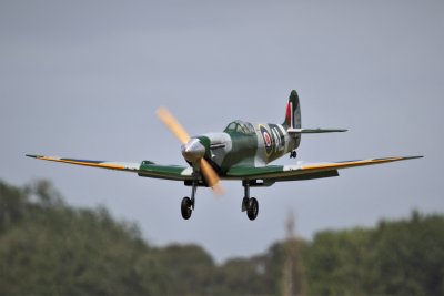 Grant flying Stan Hodson's 3 cyl Kolm 200  powered Spitfire Mk IX, 0T8A5996 (2).JPG