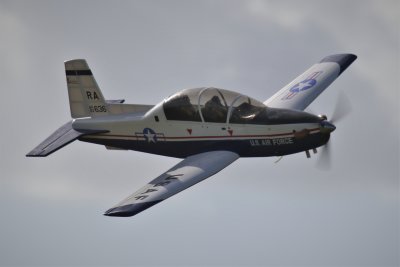 Jayden Molloy flying the Beechcraft T-6 Texan II, 0T8A5629 (2).JPG